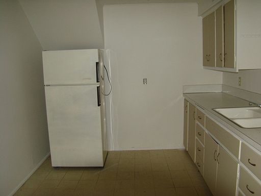 2nd image of 1302 W Hays St #A