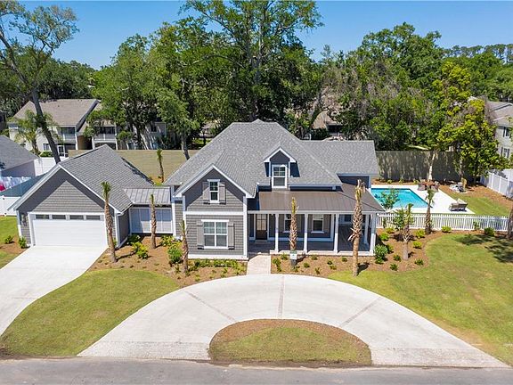 2nd image of 124 Tiffany Ln