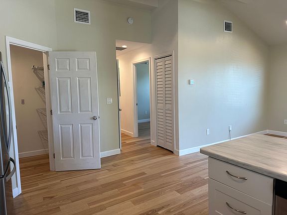 3rd image of 400 Avenue C