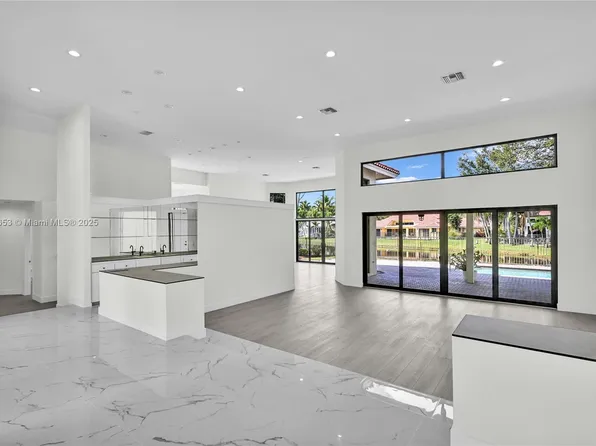 1018 Pine Branch Ct, Fort Lauderdale, FL 33326