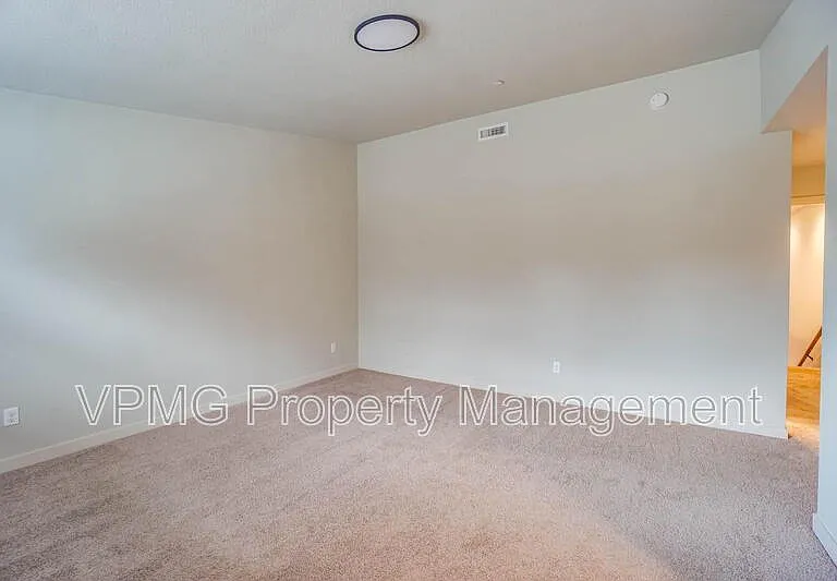 137 N 44th Pl — Photo 20