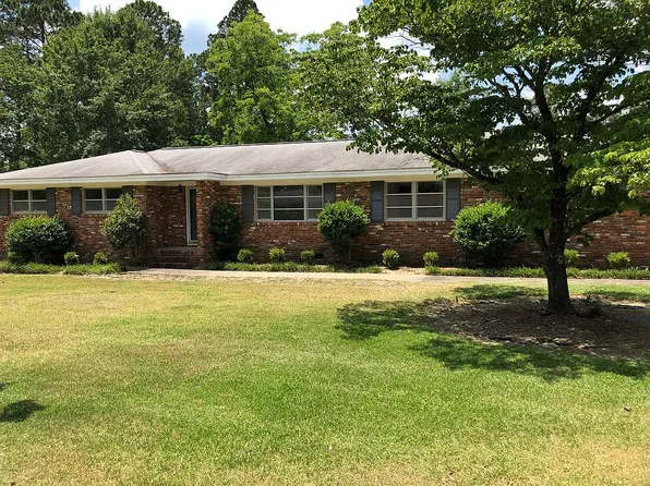 1606 Roberson St, Dublin, GA 31021