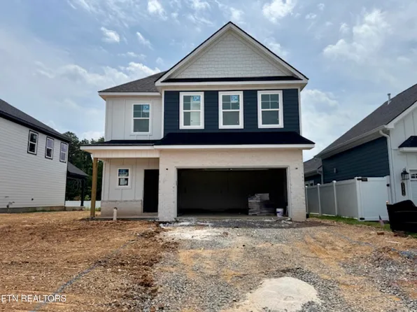 1210 Fort Craig Trl, Maryville, TN 37803