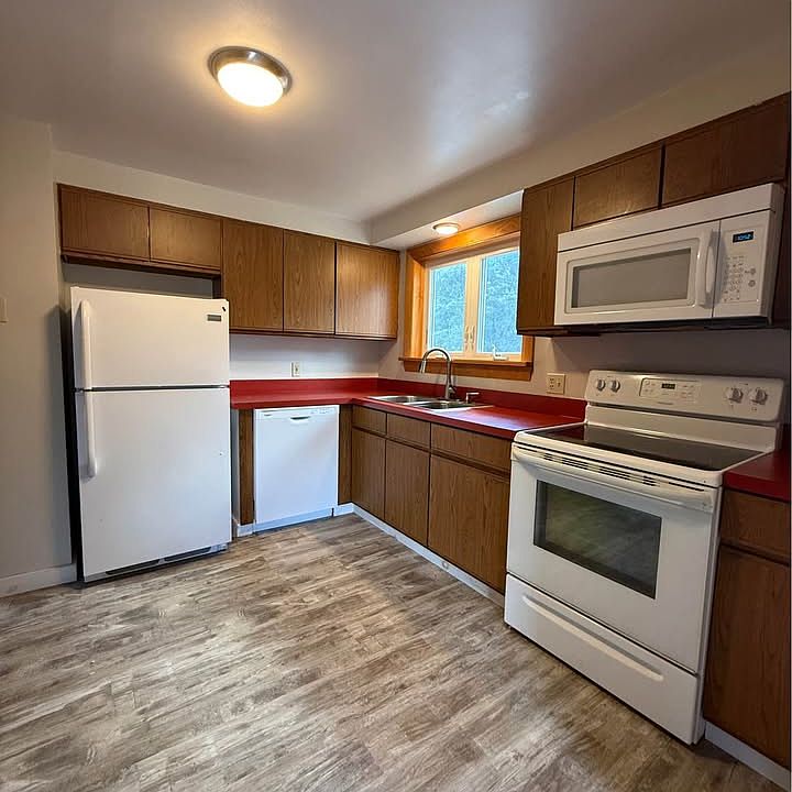 1st image of 60 Gay St #2