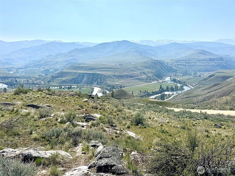 4th image of 1 Riverbend Overlook