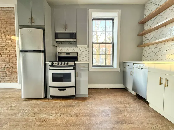 419 Throop Avenue image 1 of 8