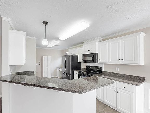 5th image of 155 Country Glen Ave