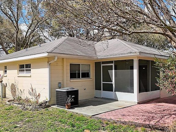 5th image of 9629 SW 95th Ter Unit D