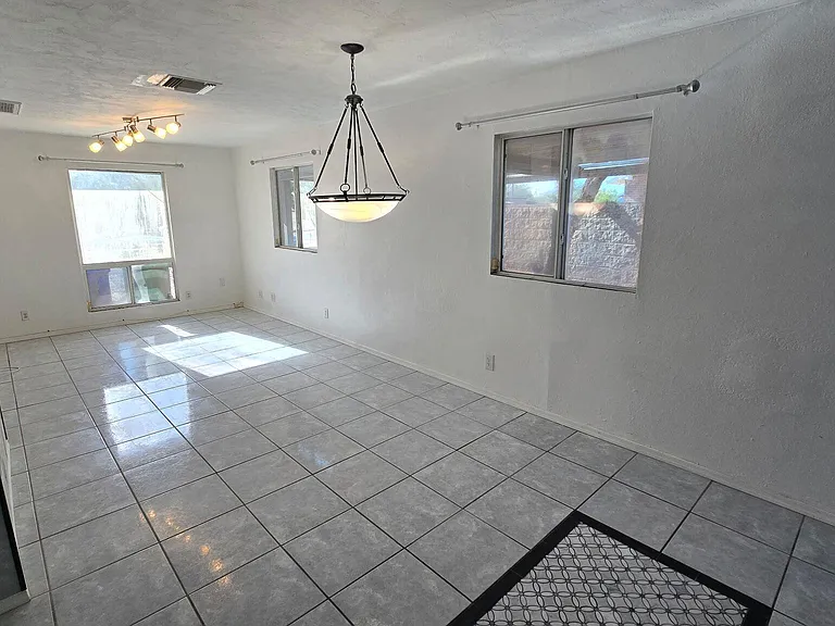 4050 S Kostka Ave — Photo 12