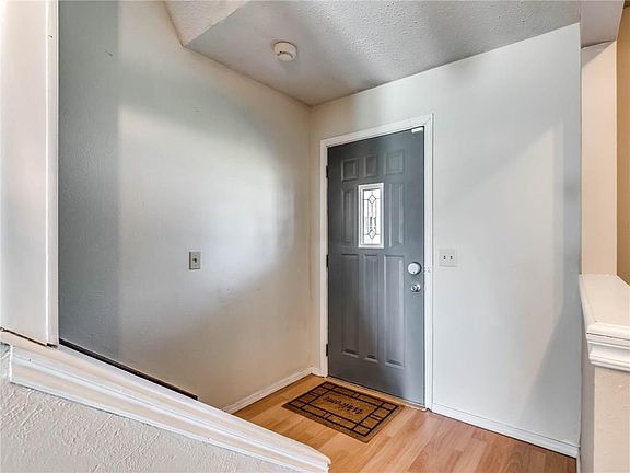 4th image of 3930 SE 14th Pl