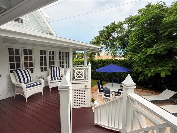 660 8th AVE S, NAPLES, FL 34102