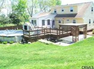 2 Celeste Dr, Rensselaer, NY 12144
