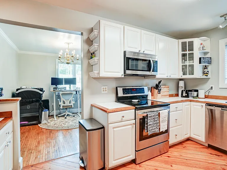 2215 Scott Ave — Photo 26