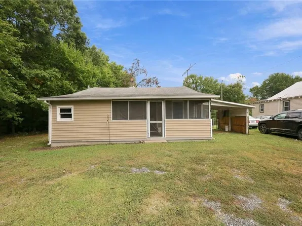 2243 Durham Street Ext, Burlington, NC 27217