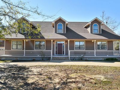 606 Athletic Dr, Bay Saint Louis, MS, 39520