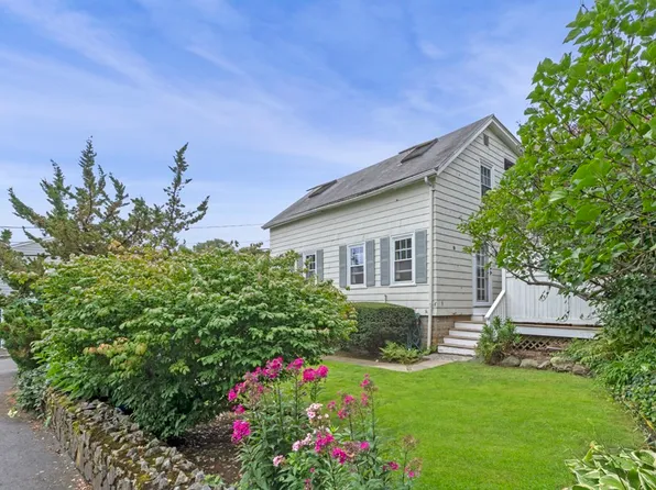 7 Cottage St, Marblehead, MA 01945