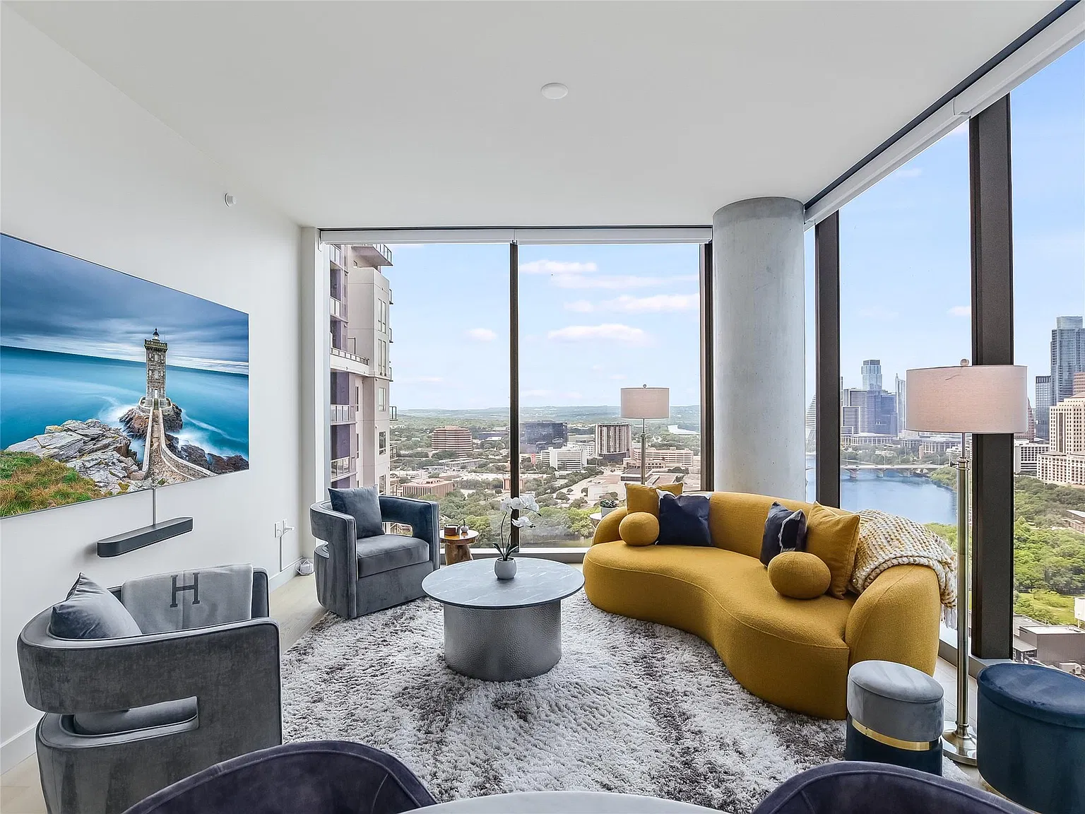 2 bed, 2.0 bath, 1232 sqft, $6,000 — Photo 4