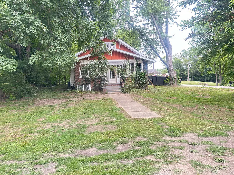 108 E Shipping St