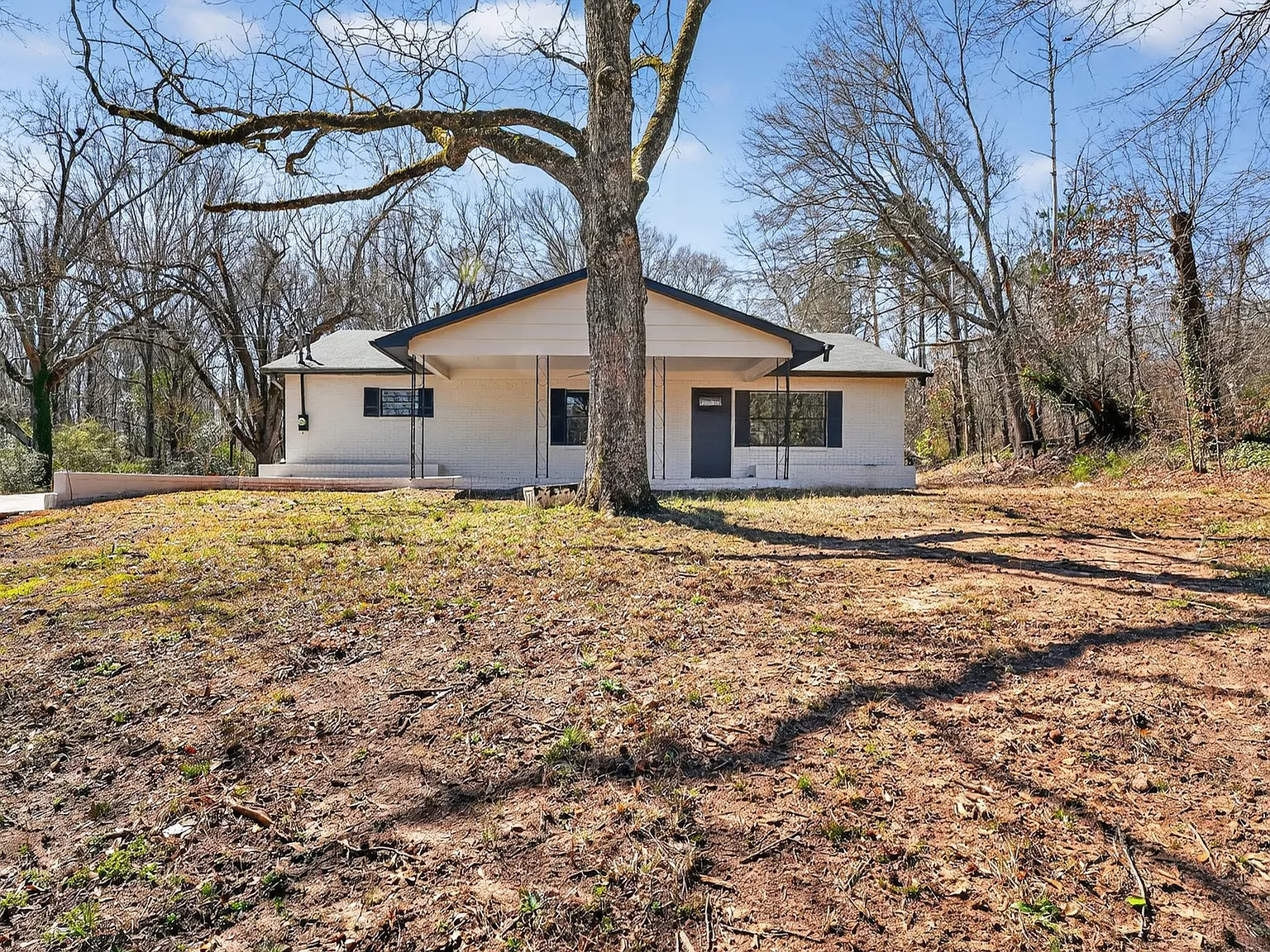 4 bed, 1584 sqft, $2,000 — Photo 1