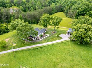 1622 S Delozier Rd, Seymour, TN 37865