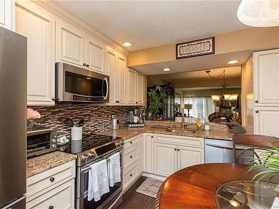 4th image of 41 Maple Hill Dr