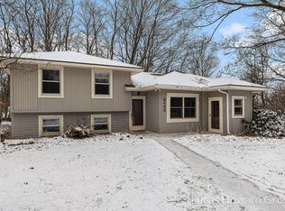 8445 Je Ne Be Dr NE, Rockford, MI 49341