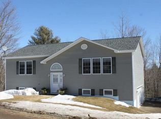 69 Hillcrest Dr, Augusta, ME 04330