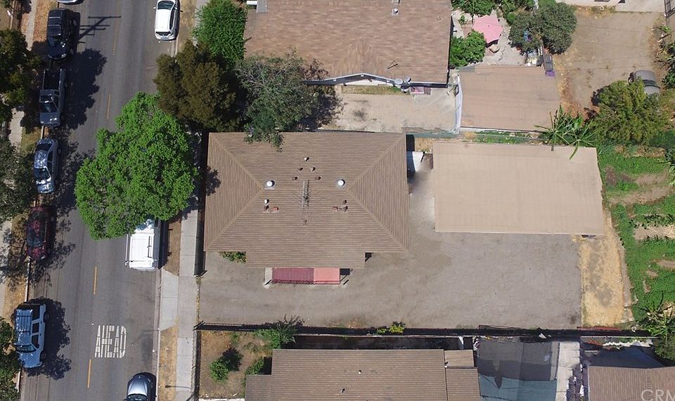 2nd image of 1344 Walnut Ave