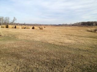 28700 Jodrell Dr NE, Cambridge, MN 55008