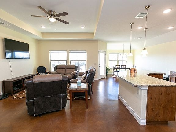 4th image of 1508 Eastcrest Dr