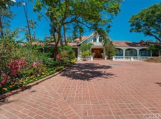 940 Strada Vecchia Rd, Los Angeles, CA 90077