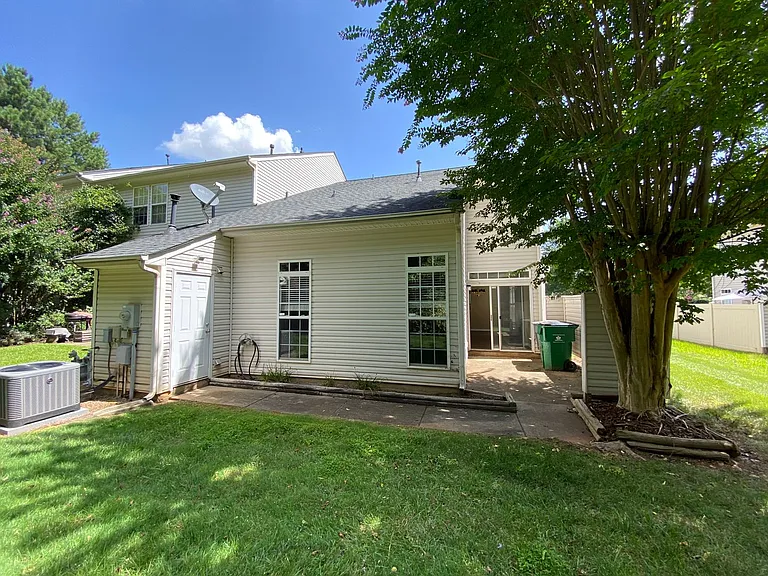 5422 Waverly Lynn Ln — Photo 24