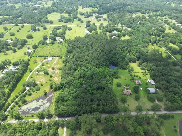 21448 Pat Obrien Rd, Covington, LA 70435