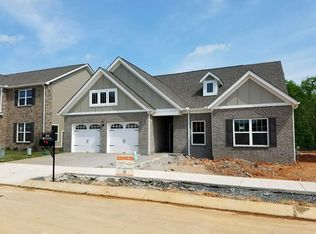 232 Jocelyn Dr #28, White House, TN 37188