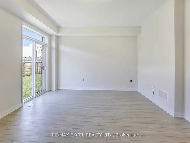 40 Sissons Way — Photo 4