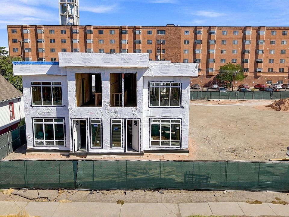 1st image of 822 Colorado Ave