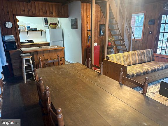 4th image of 132 Club Rd