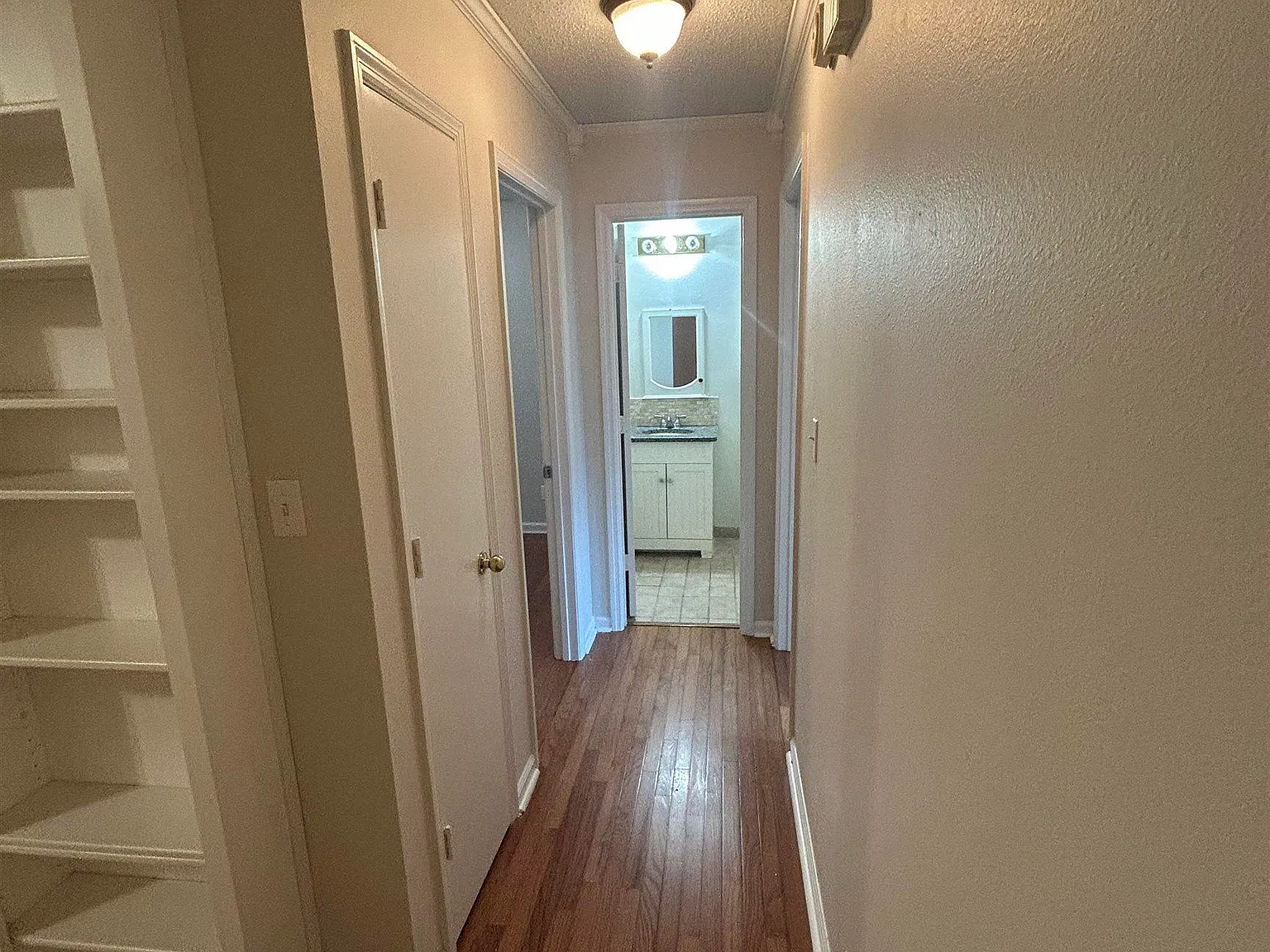 4 bed, 1600 sqft, $1,875 — Photo 3