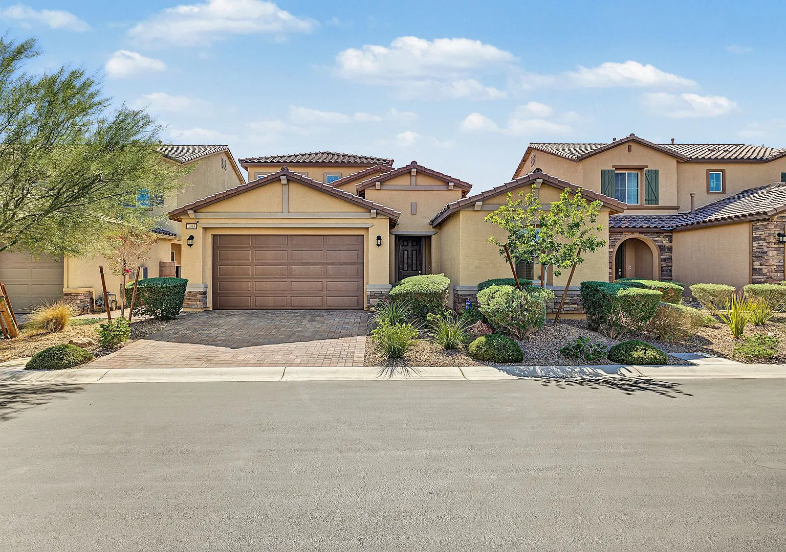 Highly upgraded home with pool/spa and outdoor BBQ! — Photo 1