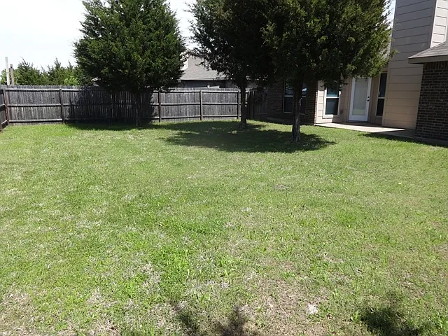 741 Fairview Ave — Photo 13
