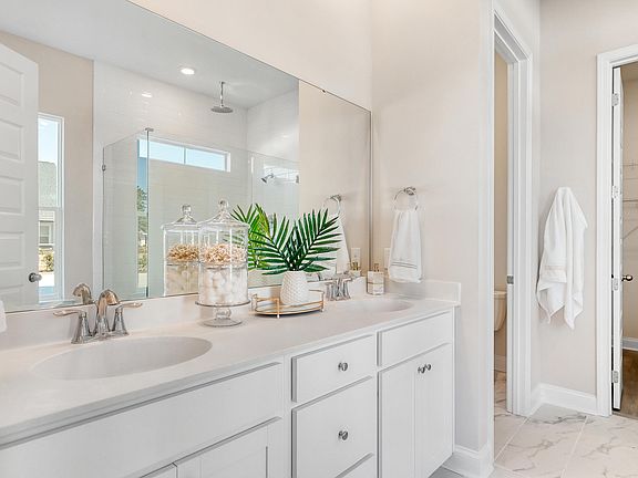 4th image of 210 Citrus Dr