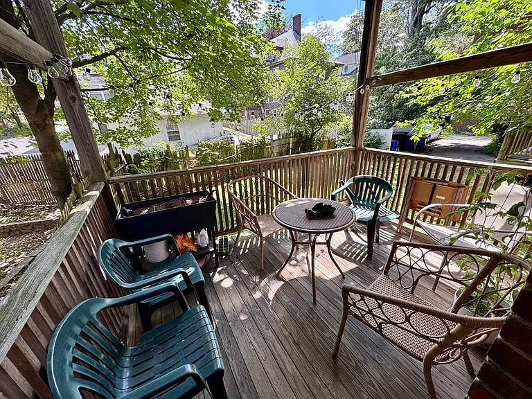 104 Strathmore Rd #1 — Photo 17