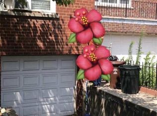 2857 Middletown Rd, Bronx, NY 10461