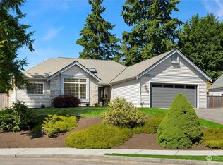 9212 NE Sea Ray Ct, Bainbridge Island, WA 98110