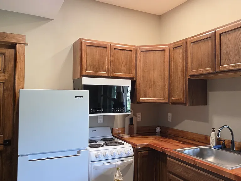 1355 Broadview Rd #2 — Photo 2