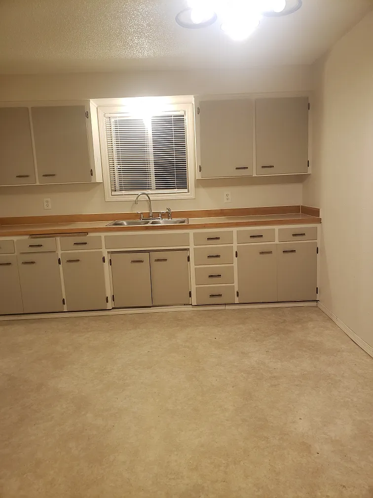2 bed, 800 sqft, $1,640 — Photo 4
