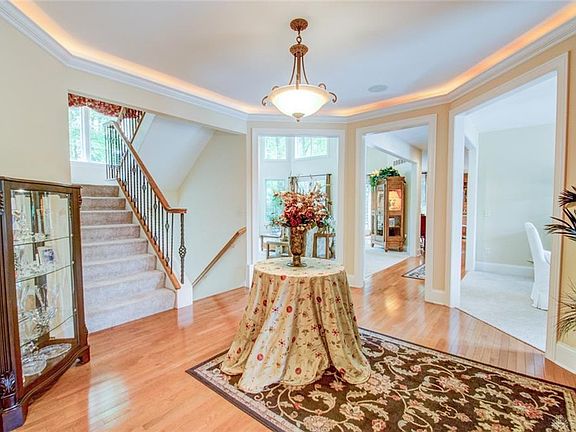 5th image of 1001 Kenworthy Pl