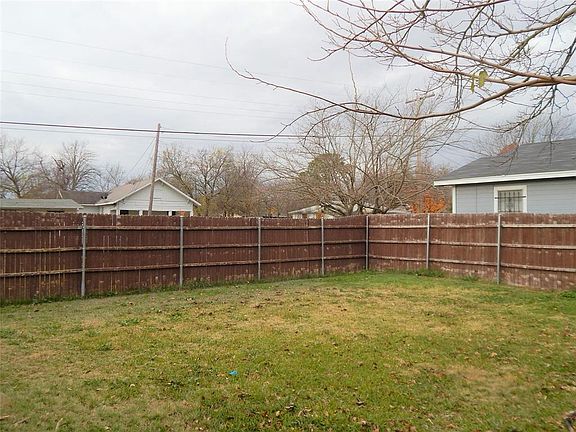 4th image of 3002 Mitchell St