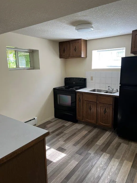 Comfortable 2 Bedroom - Basement Suite Near the Hospital (RP056) — Photo 1