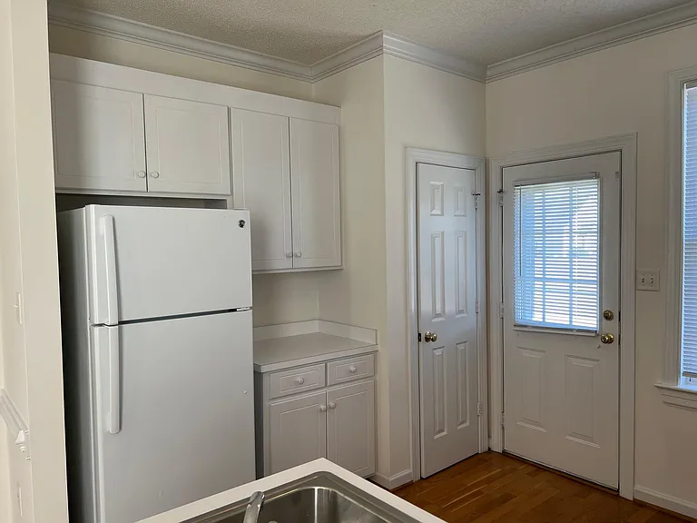 3323 Whitlock Dr N #B — Photo 14